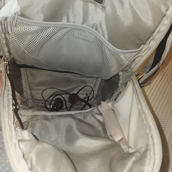 BILLABONG GUC UNISEX SKATER PADDED BACKPACK BAG - Picture 8 of 10